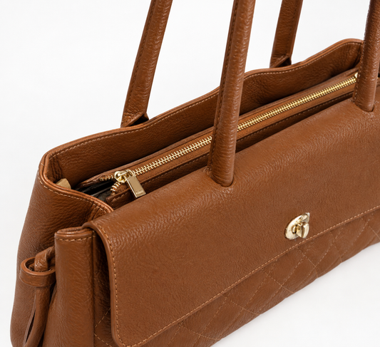 Bolso de piel acolchado